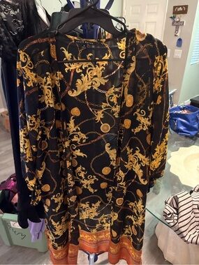 Haute Monde Black and Gold Baroque-Print Long Sleeve Tunic